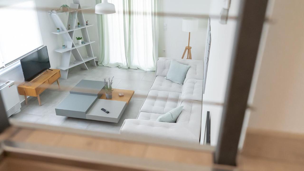 A Brand New, Beautifully Decorated Maisonette. Chalkís Exteriör bild