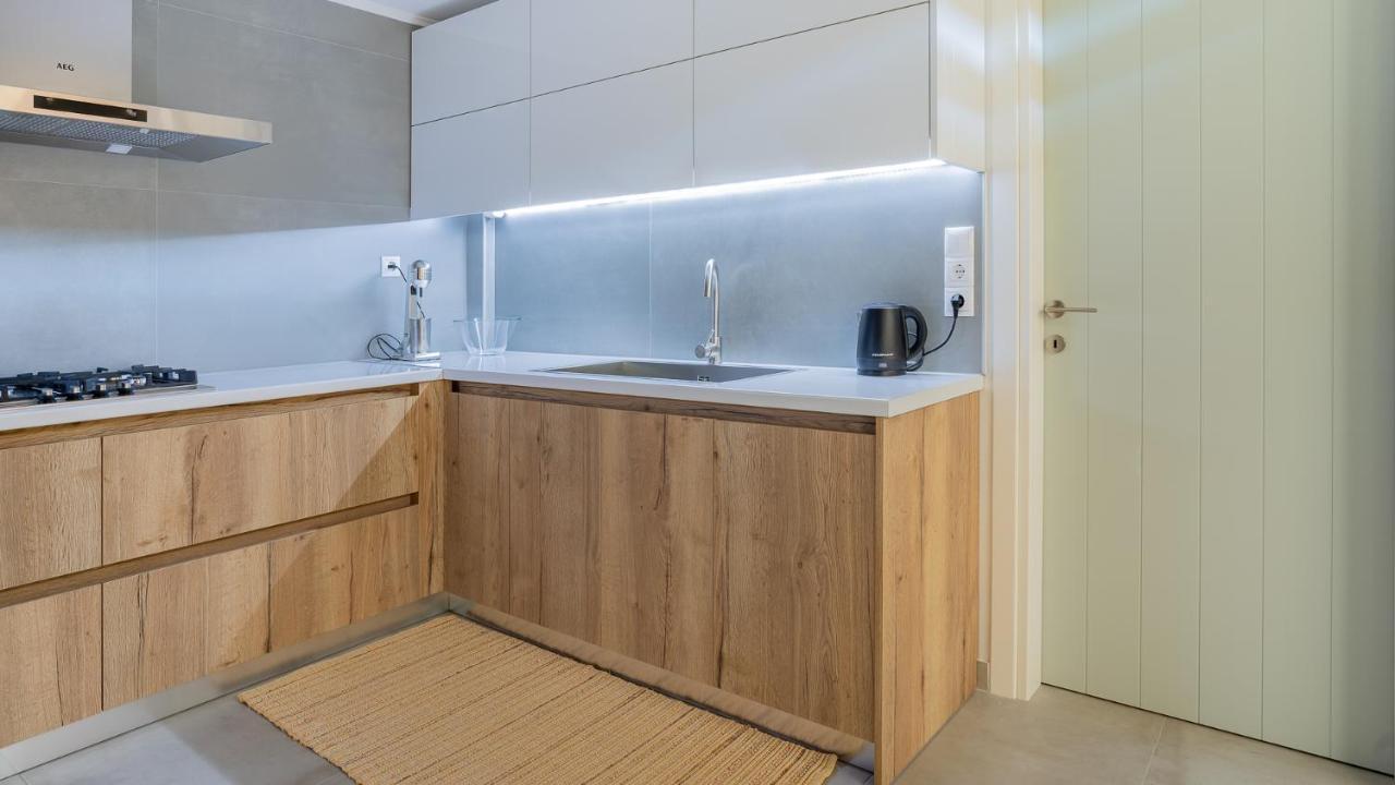 A Brand New, Beautifully Decorated Maisonette. Chalkís Exteriör bild